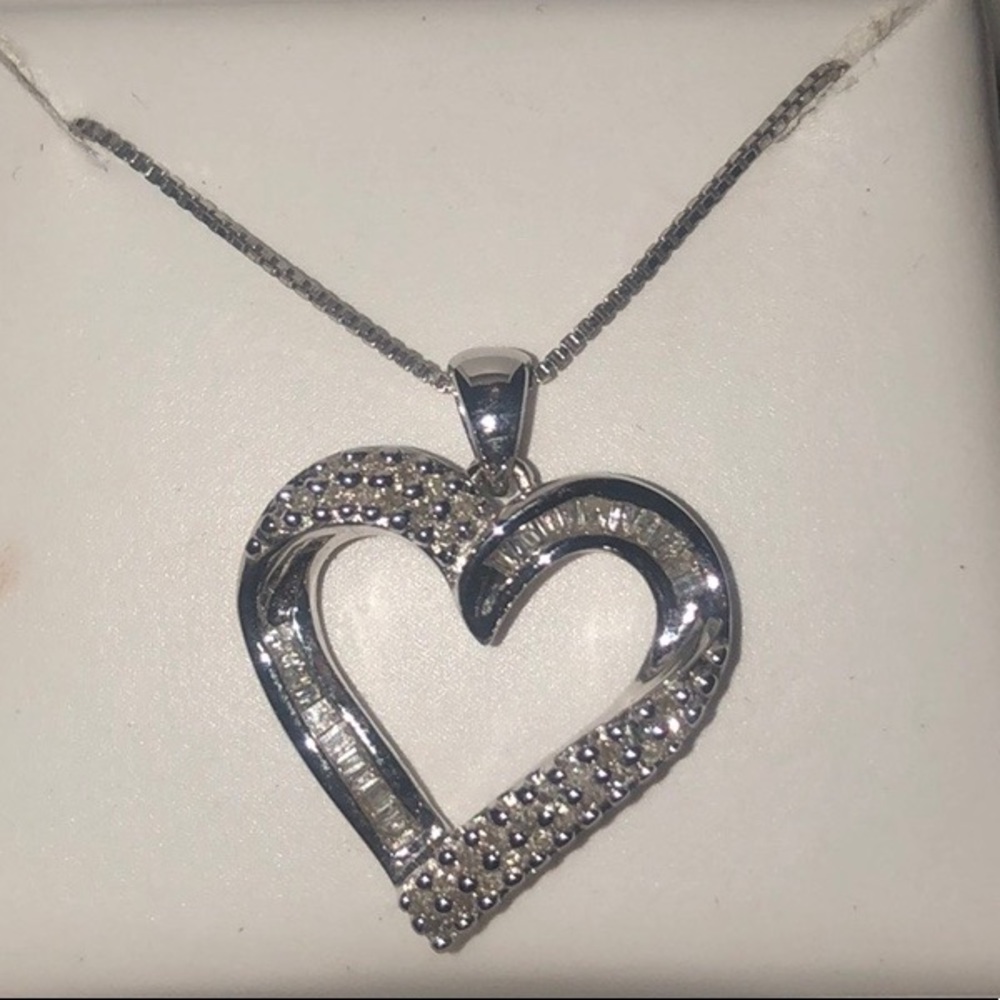Helzberg Diamond Heart Necklace